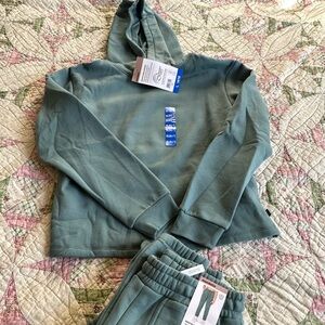 Mondetta Youth Hoodie 14/16in Teal size pants 10/12